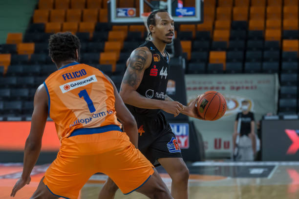 近在咫尺 近在咫尺